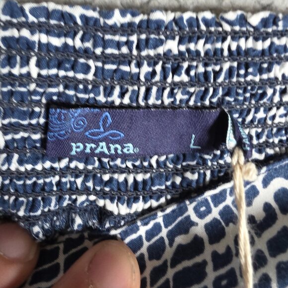 PrAna Tessie Shorts Womens Size Large Blue Thatch Black White Pull On Summer NWT - Picture 8 of 12